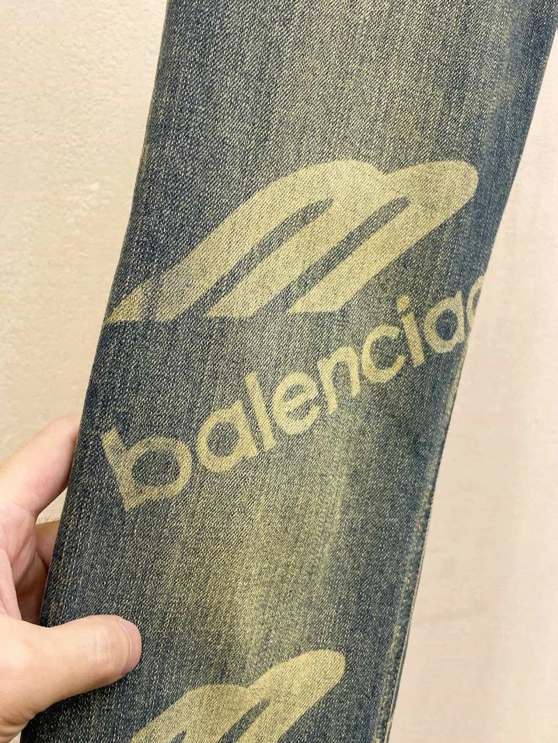 EyeCatching Balenciaga Jeans 97110