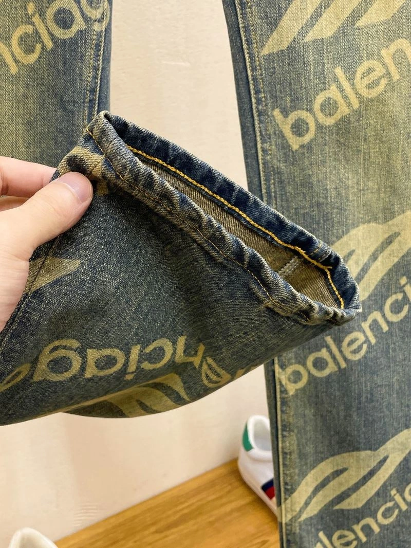 EyeCatching Balenciaga Jeans 97110