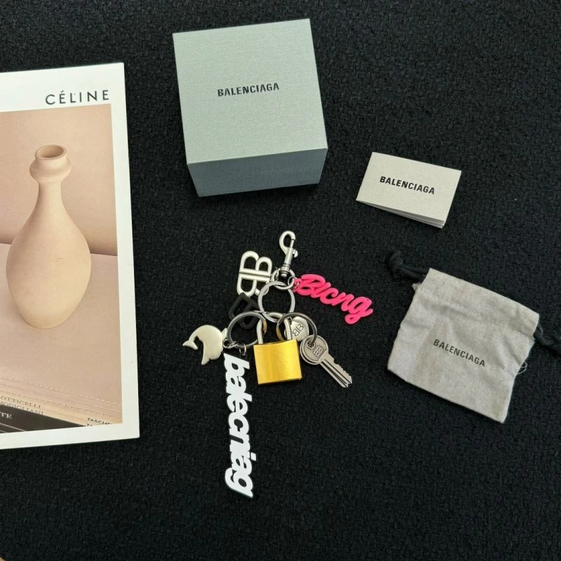 Balenciaga Keychains Bold 267461