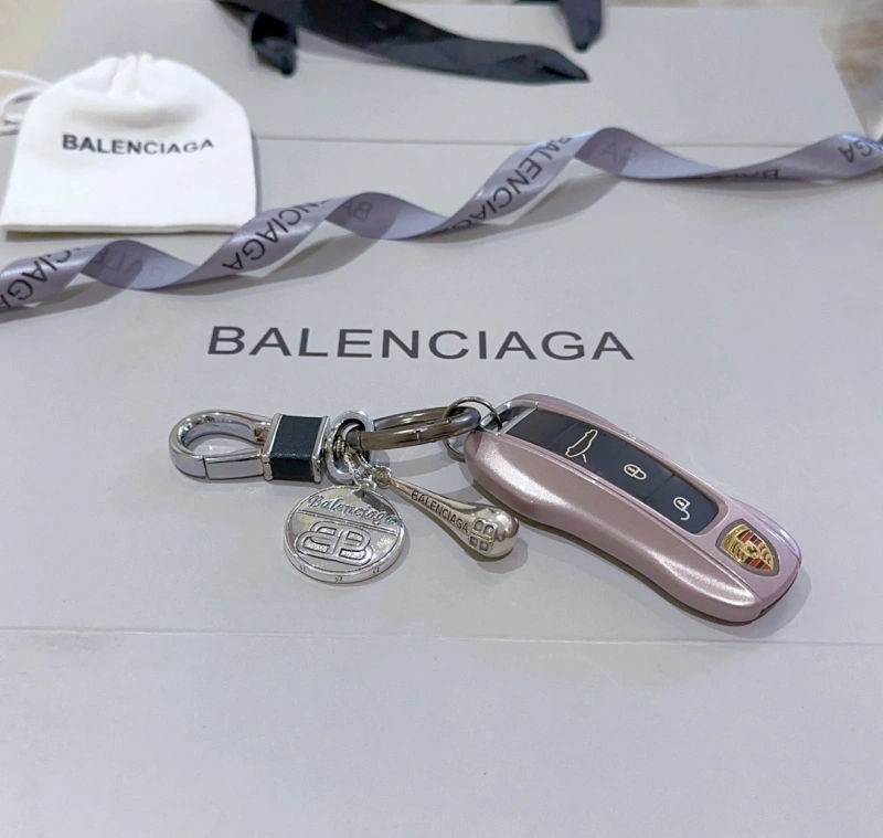 Balenciaga Keychains Premium 266655
