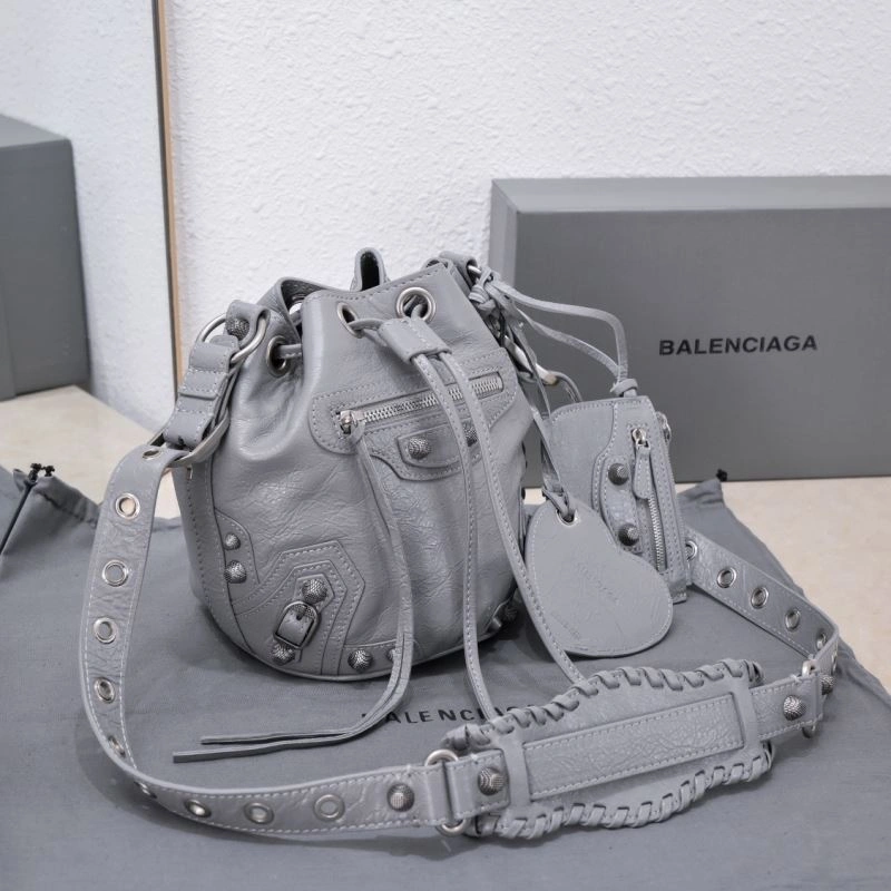 SmartChoice Balenciaga Le Cagole  Cracked Lambskin Bucket Bag 75354