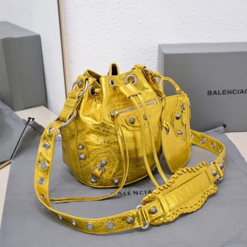 Balenciaga Le Cagole  Cracked Lambskin Bucket Bag TechFriendly 75347