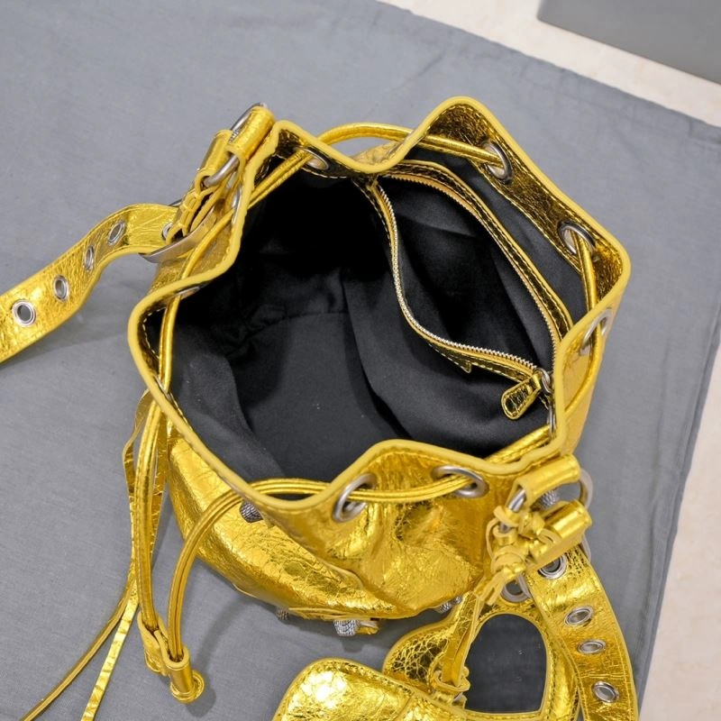 Balenciaga Le Cagole  Cracked Lambskin Bucket Bag TechFriendly 75347