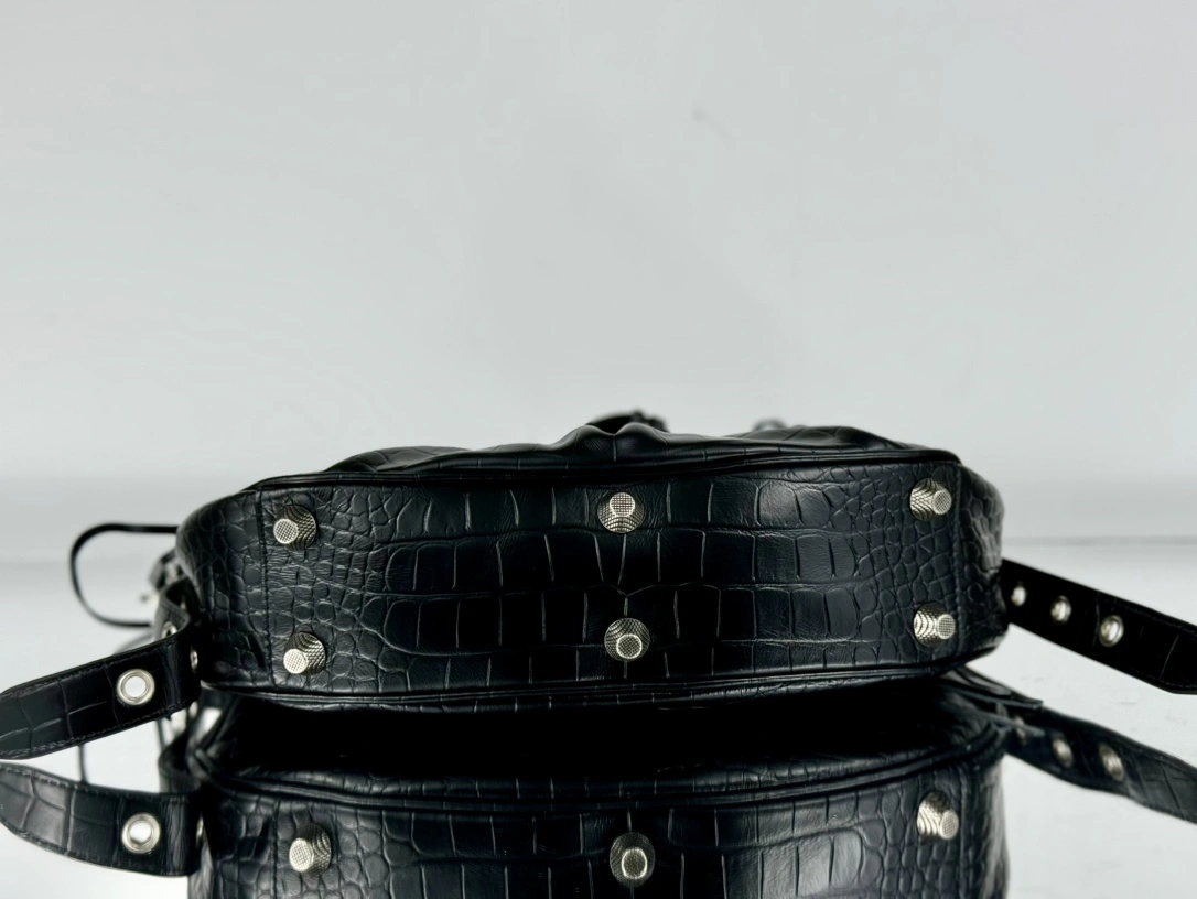 Balenciaga Le Cagole Crocodile-Embossed Half-Moon Bag HighQuality 61070