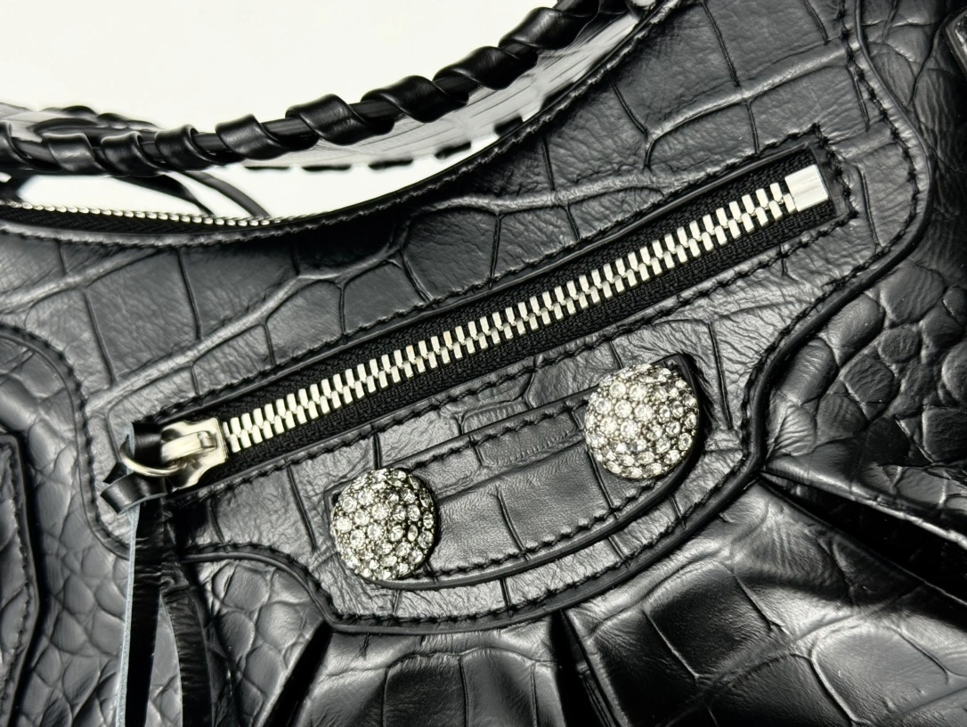 Balenciaga Le Cagole Crocodile-Embossed Half-Moon Bag HighQuality 61070