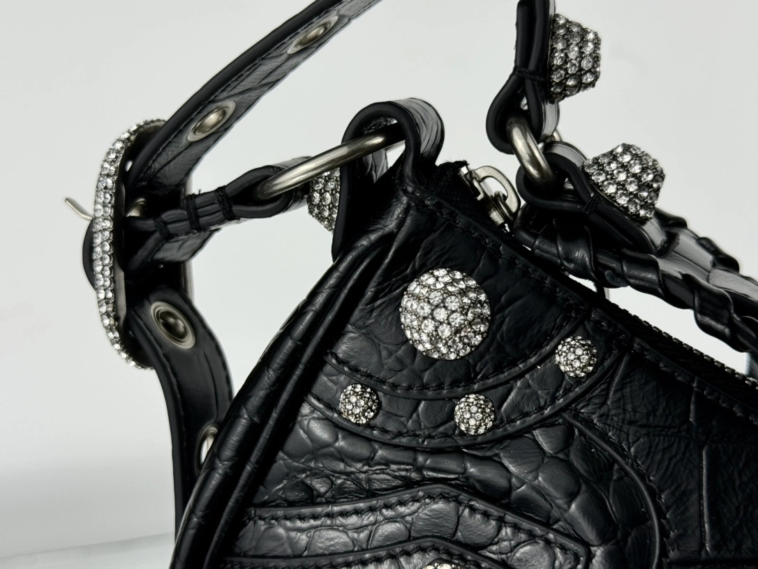 Balenciaga Le Cagole Crocodile-Embossed Half-Moon Bag HighQuality 61070