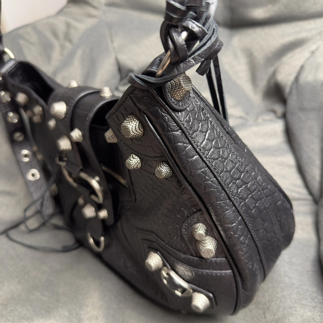 Attractive Balenciaga Le Cagole Exploded Sheepskin Half-Moon Bag 61091