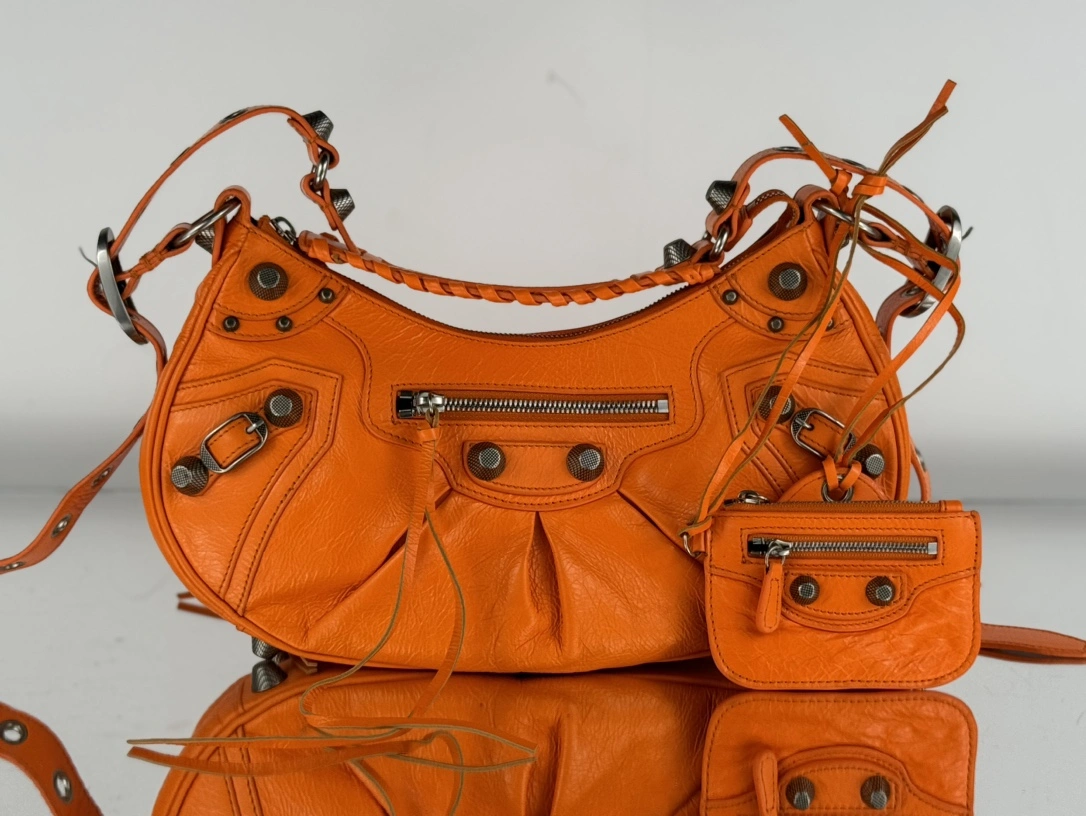 Balenciaga Le Cagole Half-Moon Dumpling Bag in Oil Wax Orange NewStyle 61108