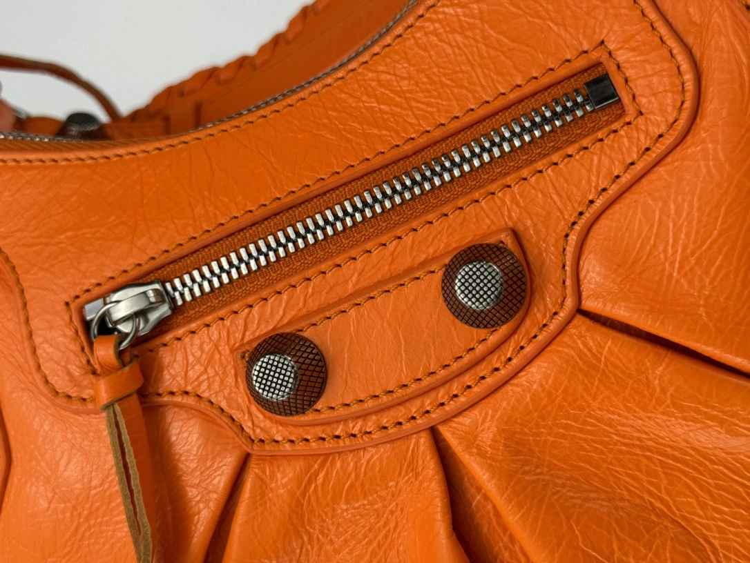 Balenciaga Le Cagole Half-Moon Dumpling Bag in Oil Wax Orange NewStyle 61108