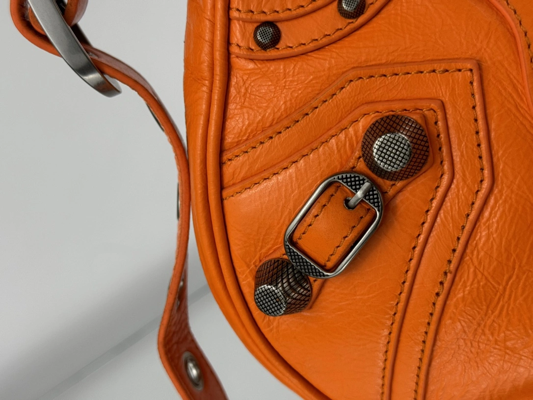 Balenciaga Le Cagole Half-Moon Dumpling Bag in Oil Wax Orange NewStyle 61108