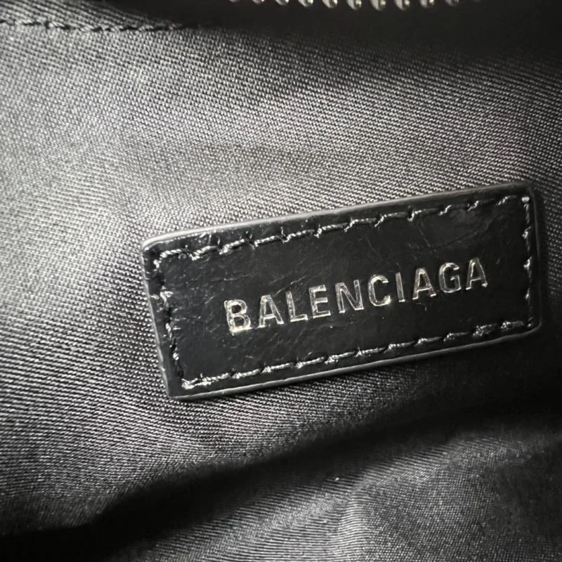 EyeCatching Balenciaga Le Cagole Half-Moon Shoulder Bag in Oil Wax Leather 38366