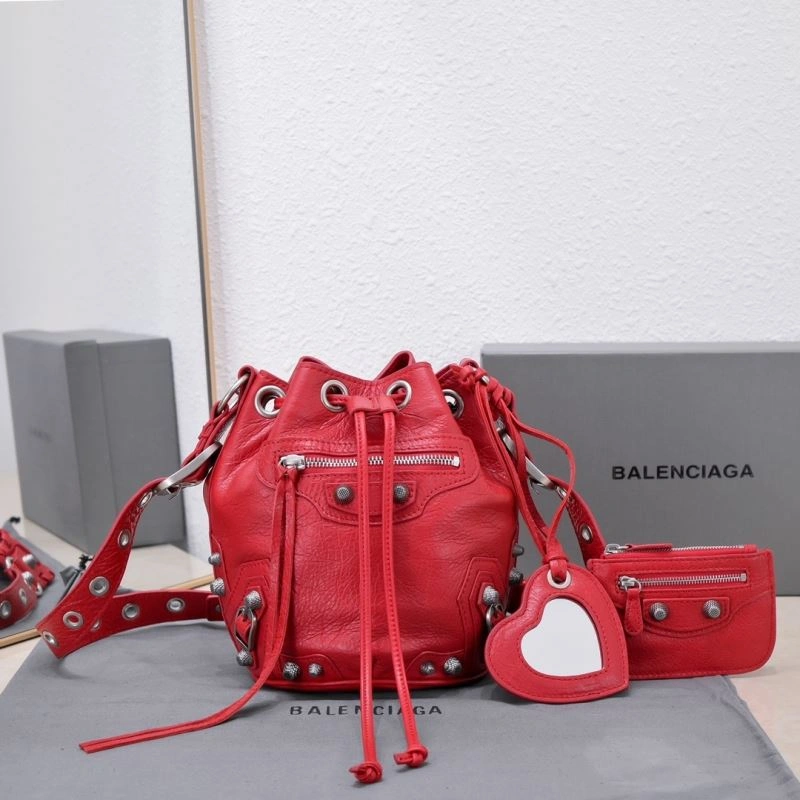 Lightweight Balenciaga Le Cagole Heart Mirror Bucket Bag in Cracked Lambskin 75368