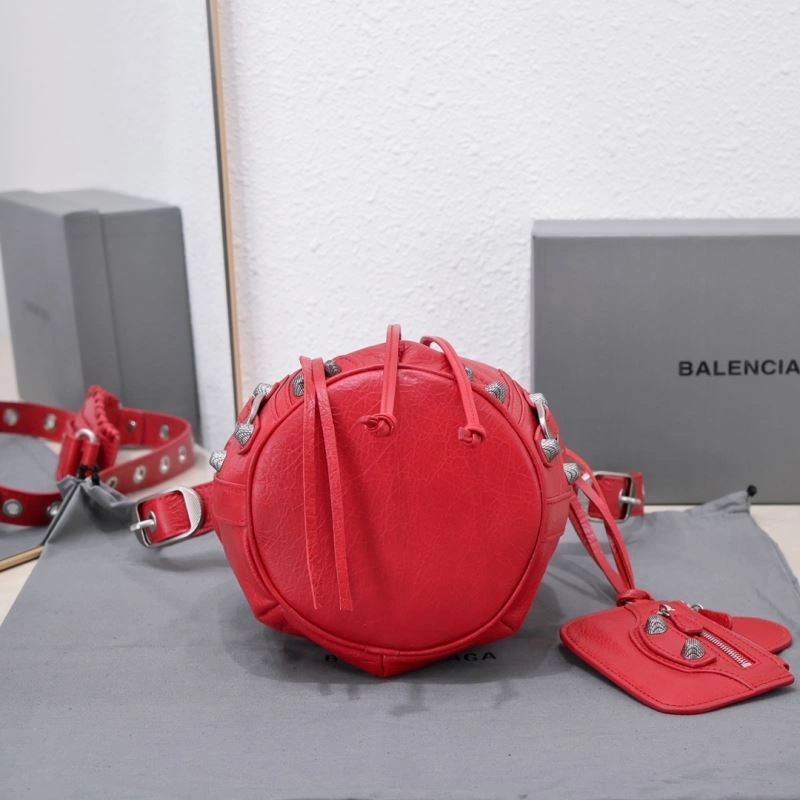 Lightweight Balenciaga Le Cagole Heart Mirror Bucket Bag in Cracked Lambskin 75368