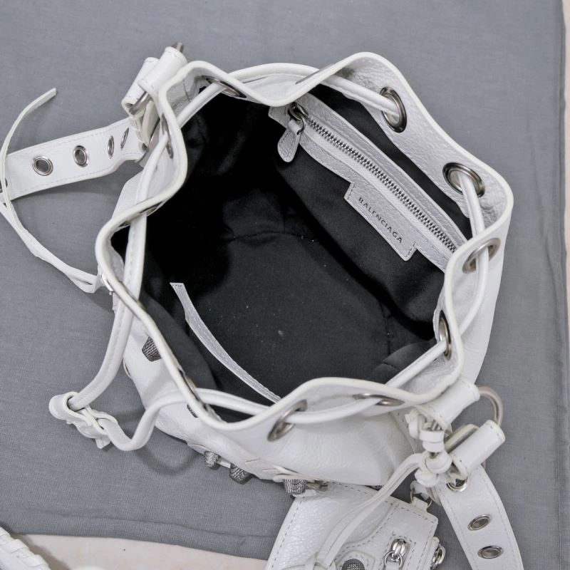 Balenciaga Le Cagole Heart Mirror Bucket Bag in Cracked Lambskin Upgraded 75348