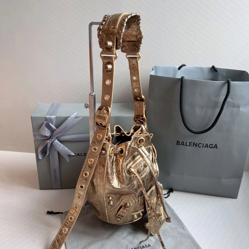 Balenciaga Le Cagole Heart-Mirror Bucket Bag in Lambskin GoodFit 75345