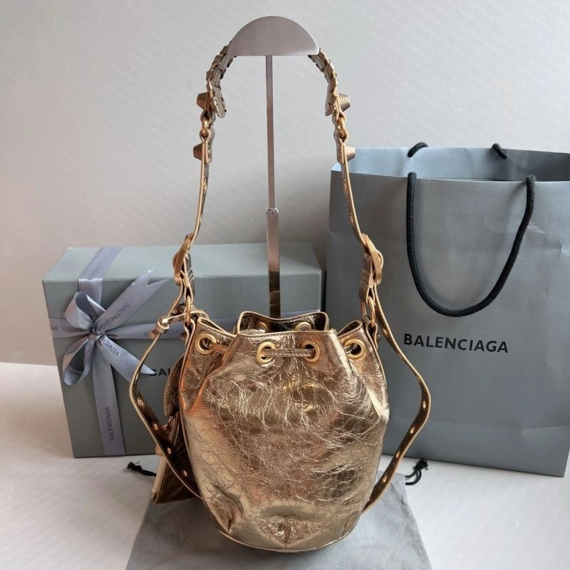 Balenciaga Le Cagole Heart-Mirror Bucket Bag in Lambskin GoodFit 75345