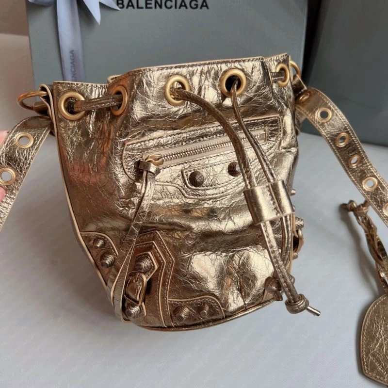 Balenciaga Le Cagole Heart-Mirror Bucket Bag in Lambskin GoodFit 75345
