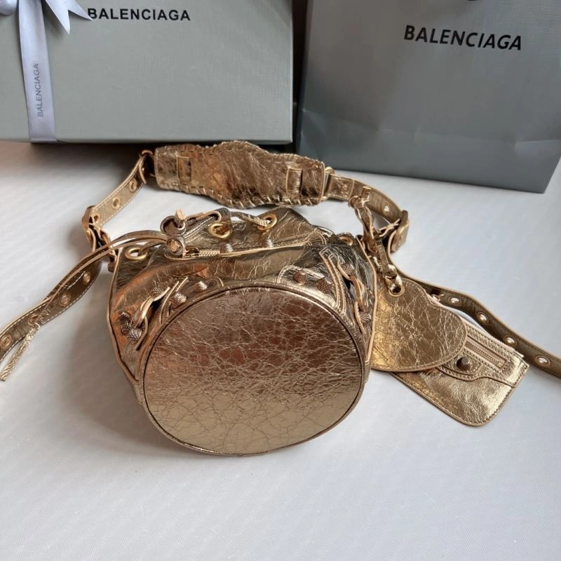 Balenciaga Le Cagole Heart-Mirror Bucket Bag in Lambskin GoodFit 75345