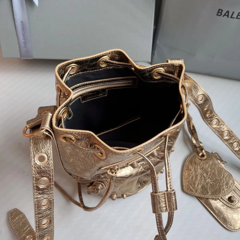 Balenciaga Le Cagole Heart-Mirror Bucket Bag in Lambskin GoodFit 75345
