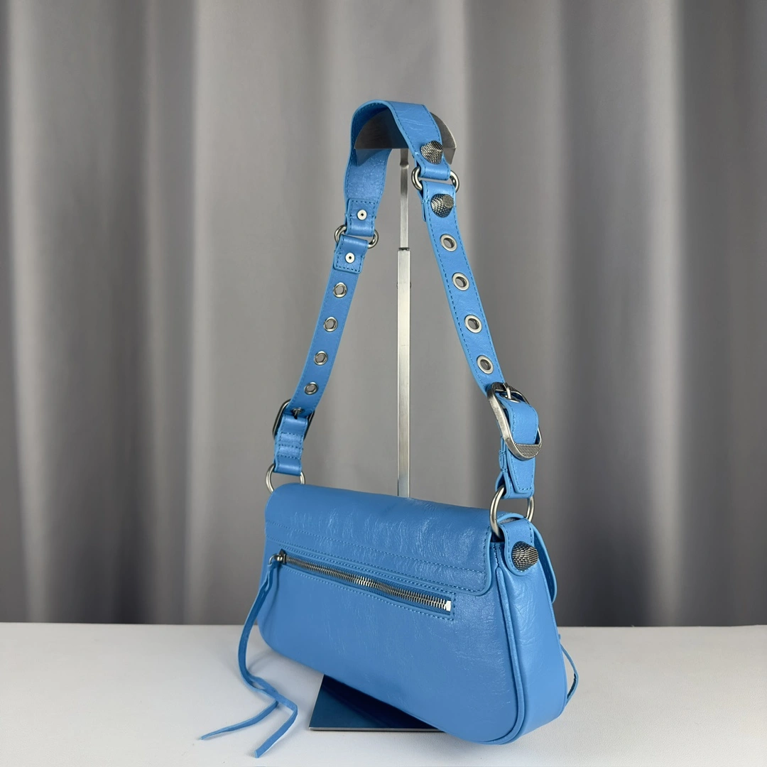 Practical Balenciaga Le Cagole Large Everyday Sling Bag in Lambskin 61144