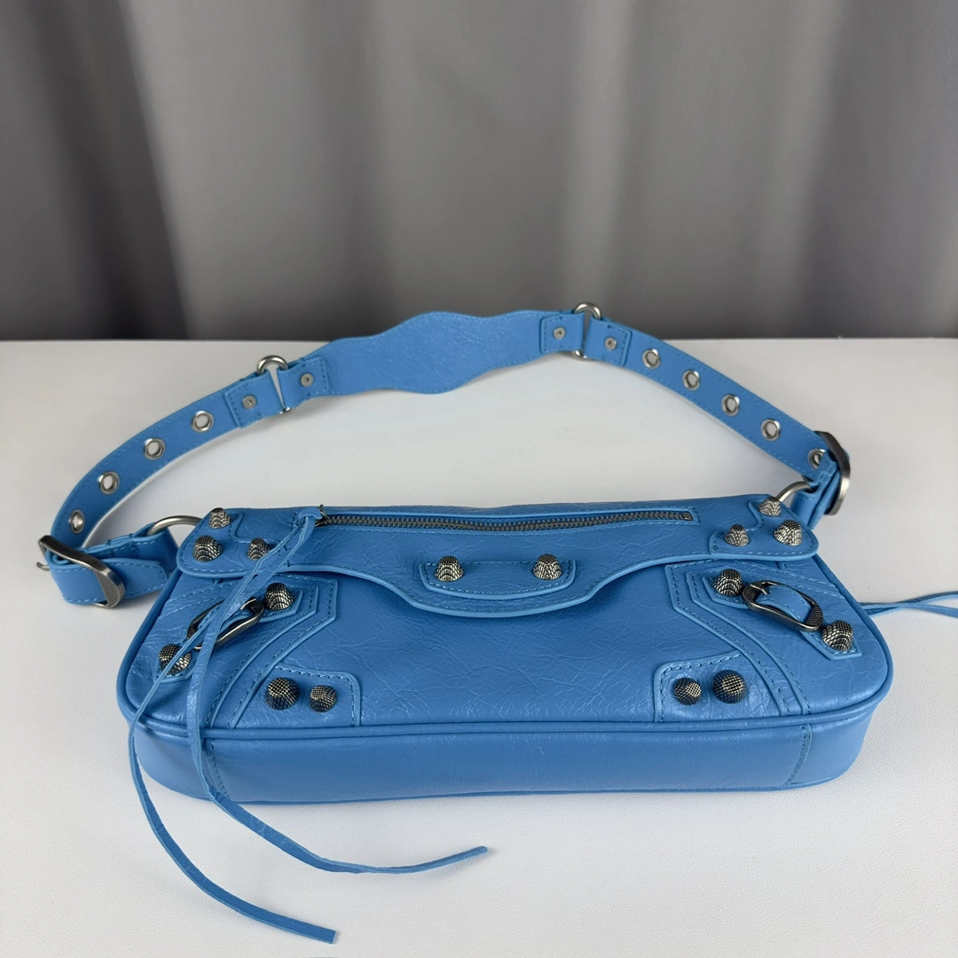 Practical Balenciaga Le Cagole Large Everyday Sling Bag in Lambskin 61144