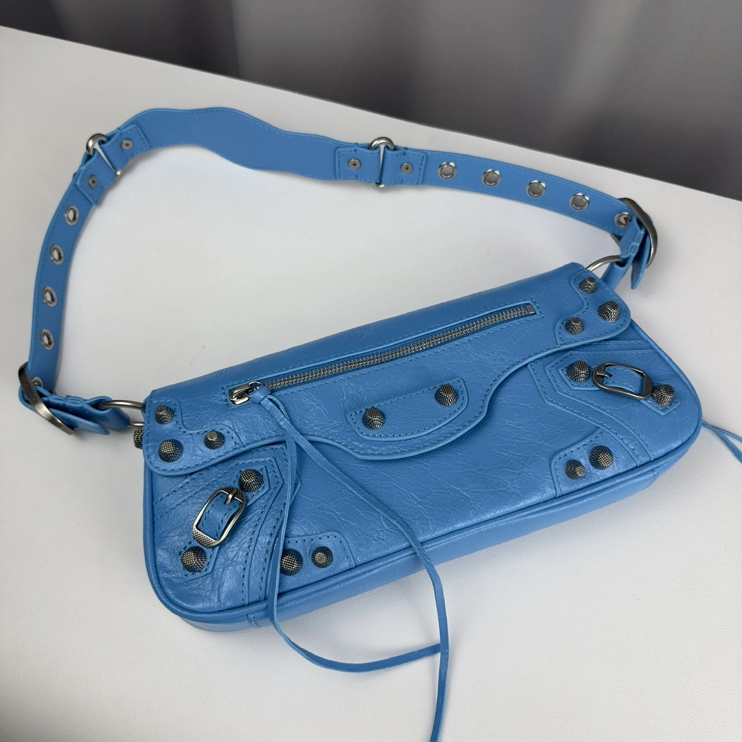 Practical Balenciaga Le Cagole Large Everyday Sling Bag in Lambskin 61144