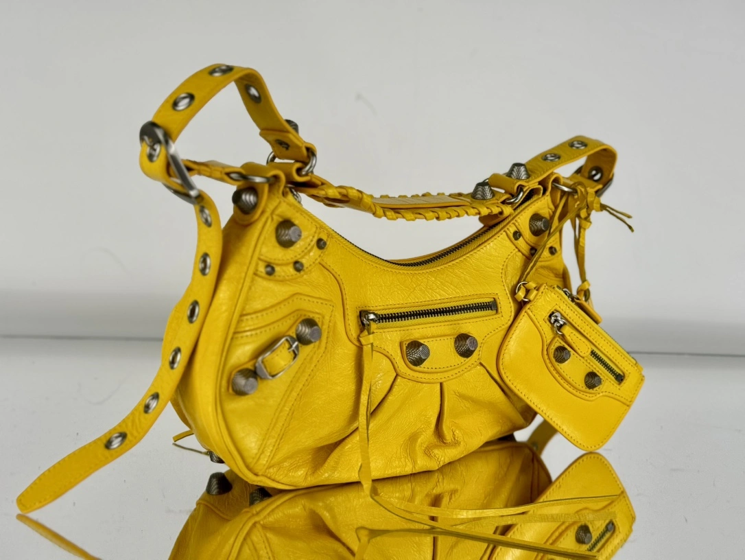 FreshLook Balenciaga Le Cagole Large Half-Moon Dumpling Bag 61065