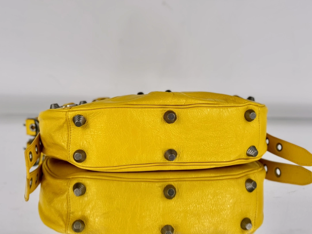 FreshLook Balenciaga Le Cagole Large Half-Moon Dumpling Bag 61065