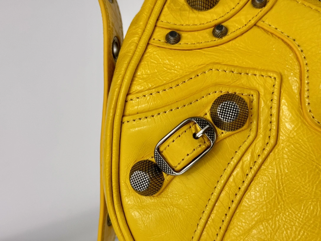 FreshLook Balenciaga Le Cagole Large Half-Moon Dumpling Bag 61065