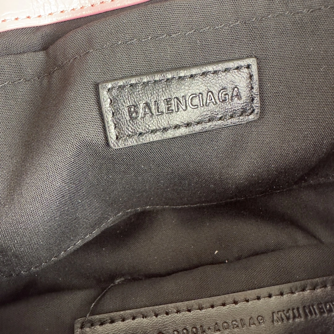 Balenciaga Le Cagole Large Lambskin Sling Bag HighPerformance 61103