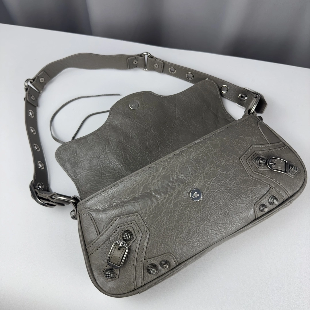 Effortless Balenciaga Le Cagole Large Lambskin Sling Bag 61090
