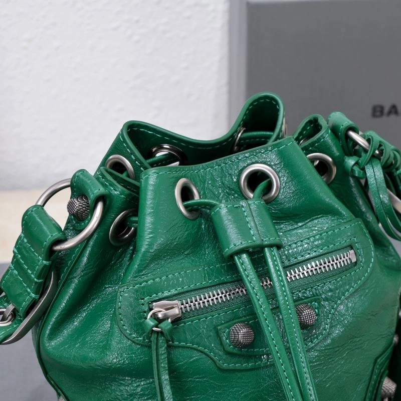 FashionForward Balenciaga Le Cagole Luxe Lambskin Bucket Bag with Heart Mirror 75352