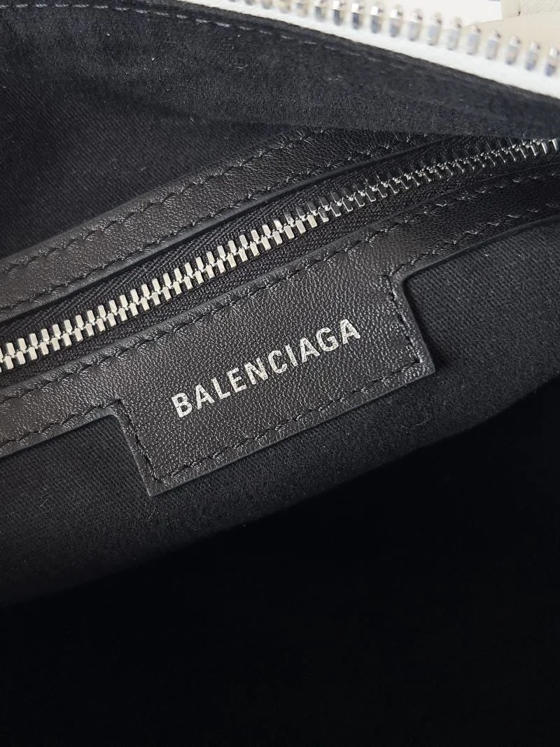 Balenciaga Le Cagole Mini Duffle Bag with Heart Mirror Premium 37756