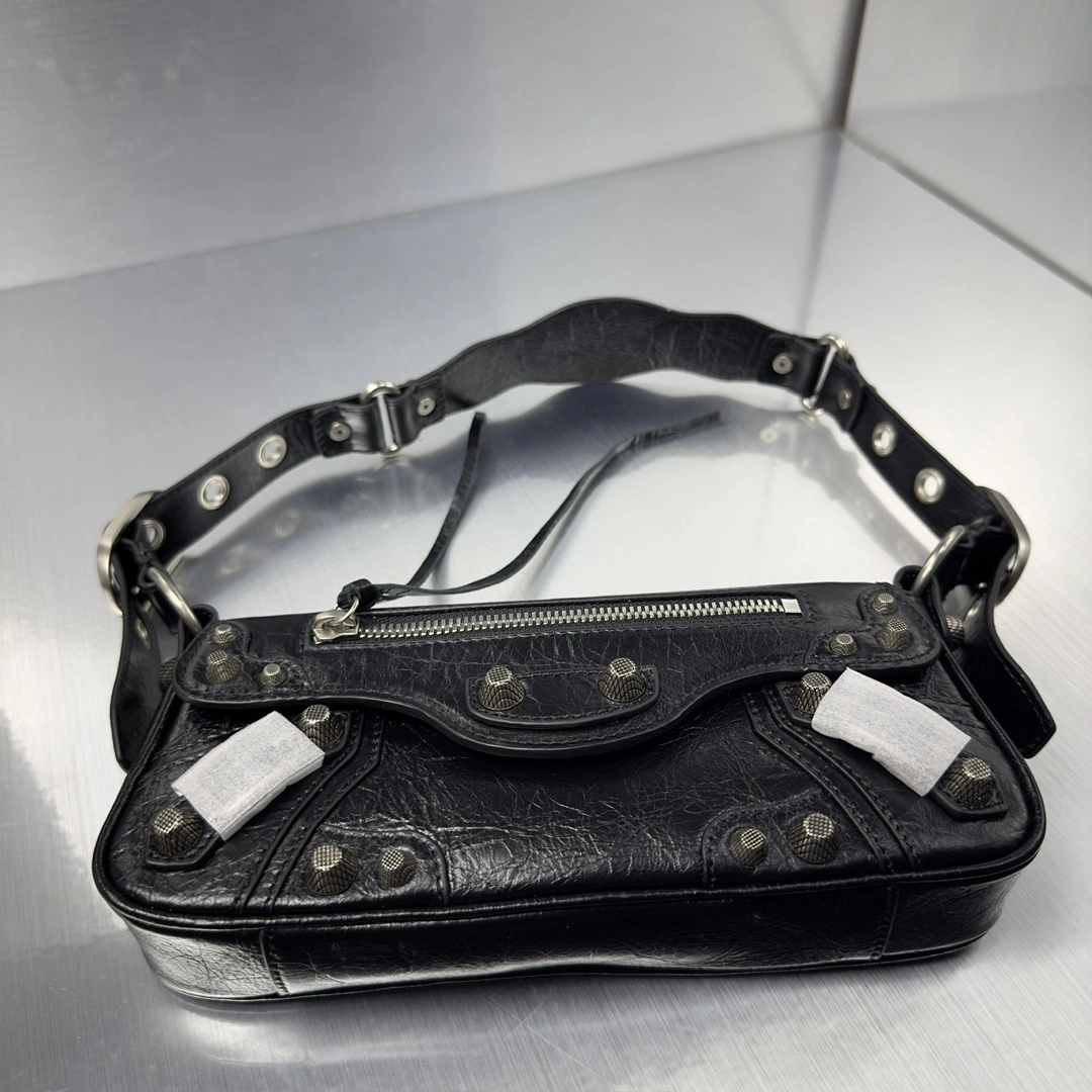 FreshLook Balenciaga Le Cagole Small Sling Bag -  Italian Lambskin 61089