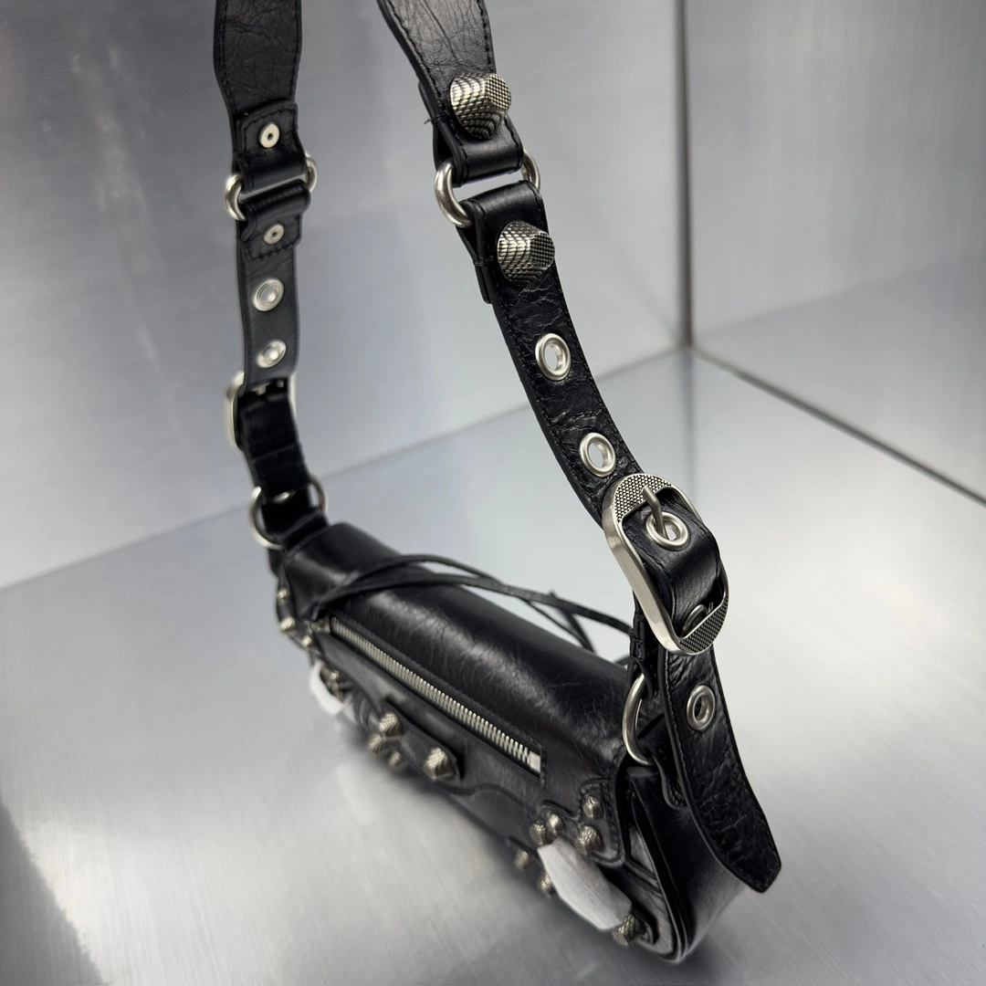 FreshLook Balenciaga Le Cagole Small Sling Bag -  Italian Lambskin 61089