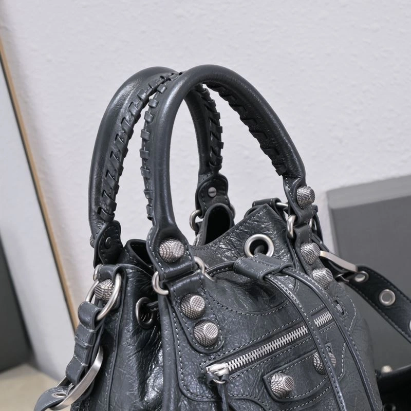 Unisex Balenciaga Le Cagoles Cracked Lambskin Bucket Bag with Heart Mirror 72669
