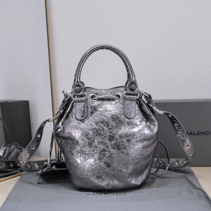 Affordable Balenciaga Le Cagoles Heart-Mirror Bucket Bag in Cracked Lambskin 72720