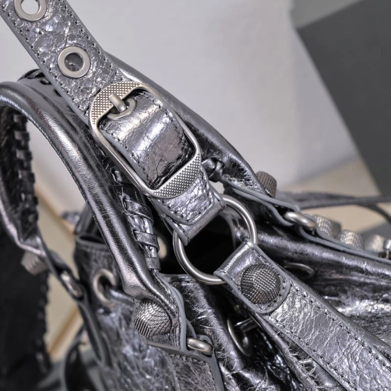 Affordable Balenciaga Le Cagoles Heart-Mirror Bucket Bag in Cracked Lambskin 72720