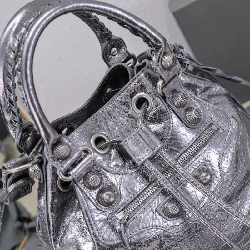 Affordable Balenciaga Le Cagoles Heart-Mirror Bucket Bag in Cracked Lambskin 72720