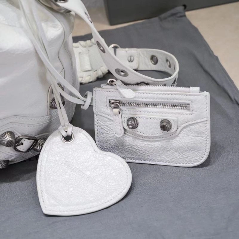 Fashionable Balenciaga Le Cagoles Heart-Mirror Bucket Bag in Cracked Sheepskin 72676