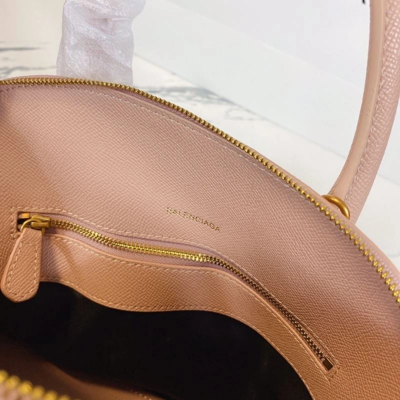 Balenciaga Limited Edition Oversized Letter Shell Bag OdorResistant 78555