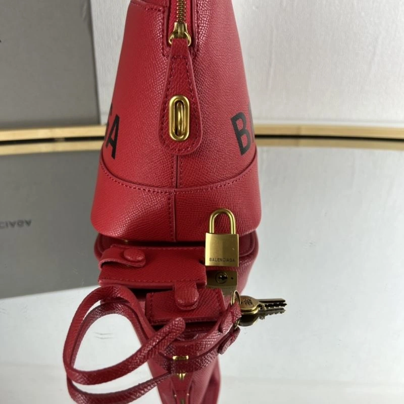 Breathable Balenciaga Limited Edition Oversized Letter Shell Bag 78301