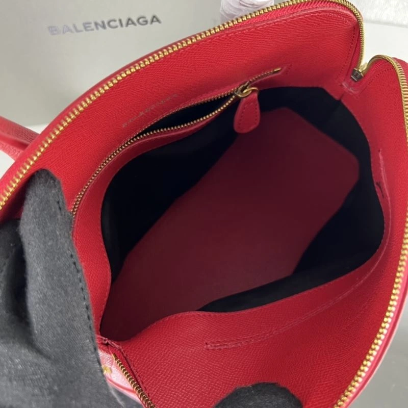 Breathable Balenciaga Limited Edition Oversized Letter Shell Bag 78301