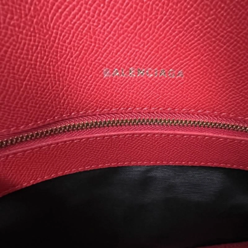 Breathable Balenciaga Limited Edition Oversized Letter Shell Bag 78301