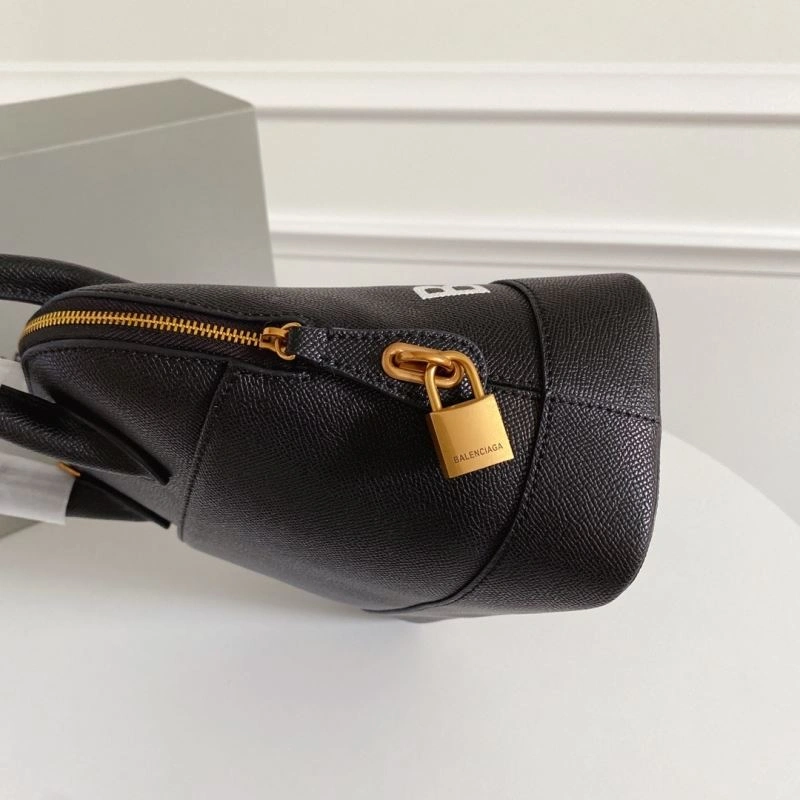 Functional Balenciaga Limited Edition Oversized Letter Shell Bag 75222