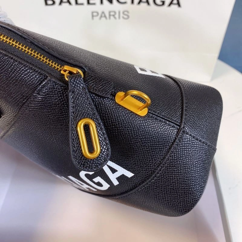 Balenciaga Limited Edition Oversized Letter Shell Bag Affordable 75219