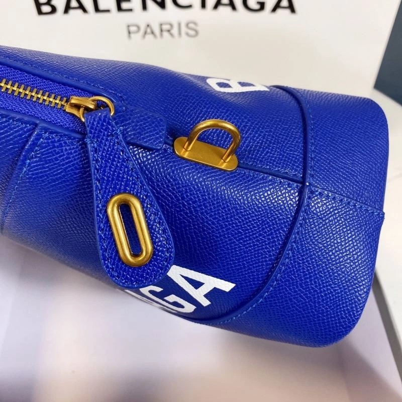 Modern Balenciaga Limited Edition Shell Bag with Oversized Letters 75221