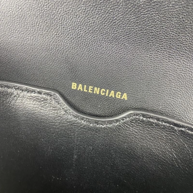 Balenciaga Lizard Pattern Crossbody Bag - Model UrbanChic 78326