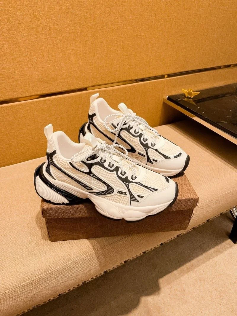 Balenciaga Low Shoes TimelessDesign 16929