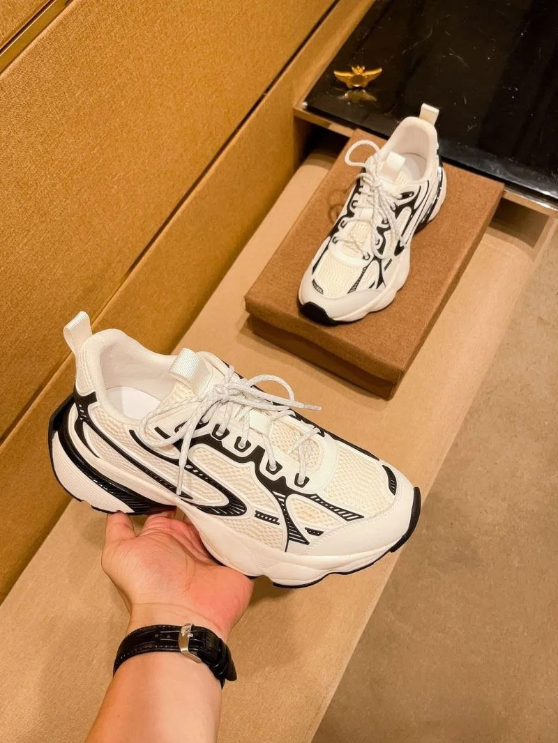 Balenciaga Low Shoes TimelessDesign 16929
